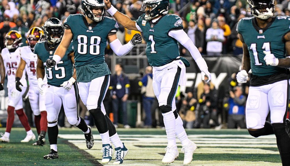 Eagles gear up for crucial Giants showdown in NFC East for first seed